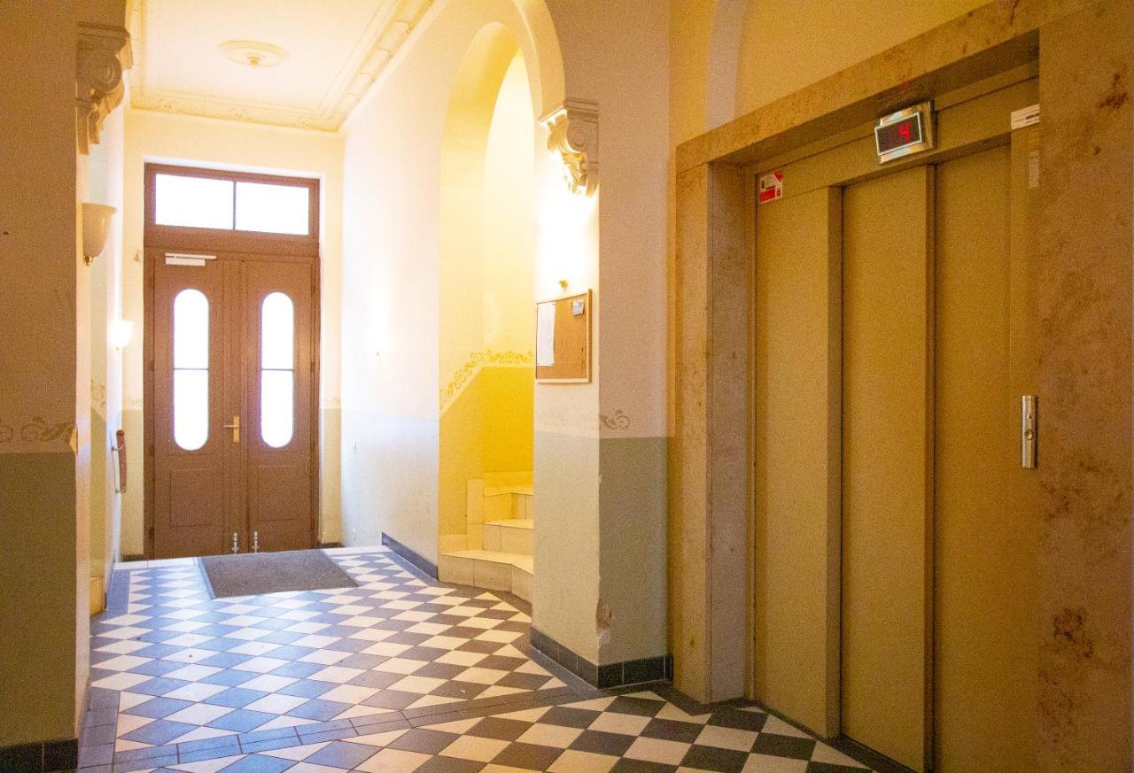 Ferienwohnung Charming Domicile Leipziger Auwald Exterior foto
